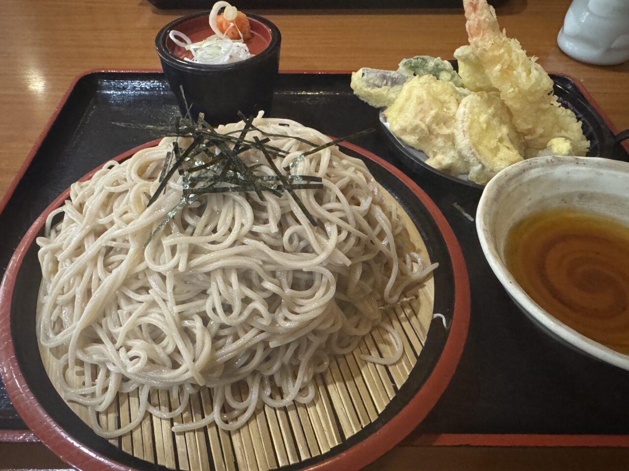 2026年の極楽湯の天ざるそば