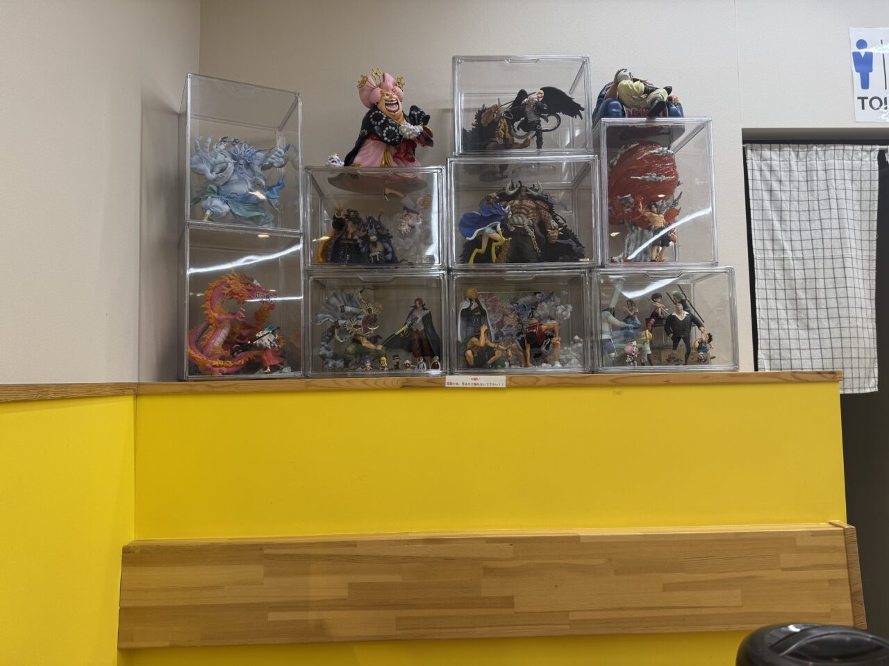 2026年4月のラーメンヒカリ須賀川店のワンピースフィギュア