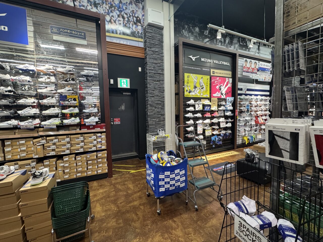 2026年4月ゼビオ西の内の員シューズコーナー