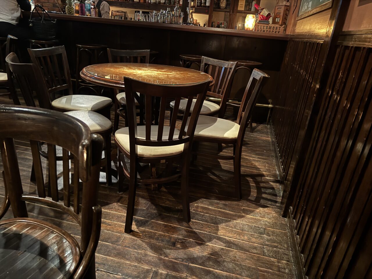 2026年5月BAR角屋の店内