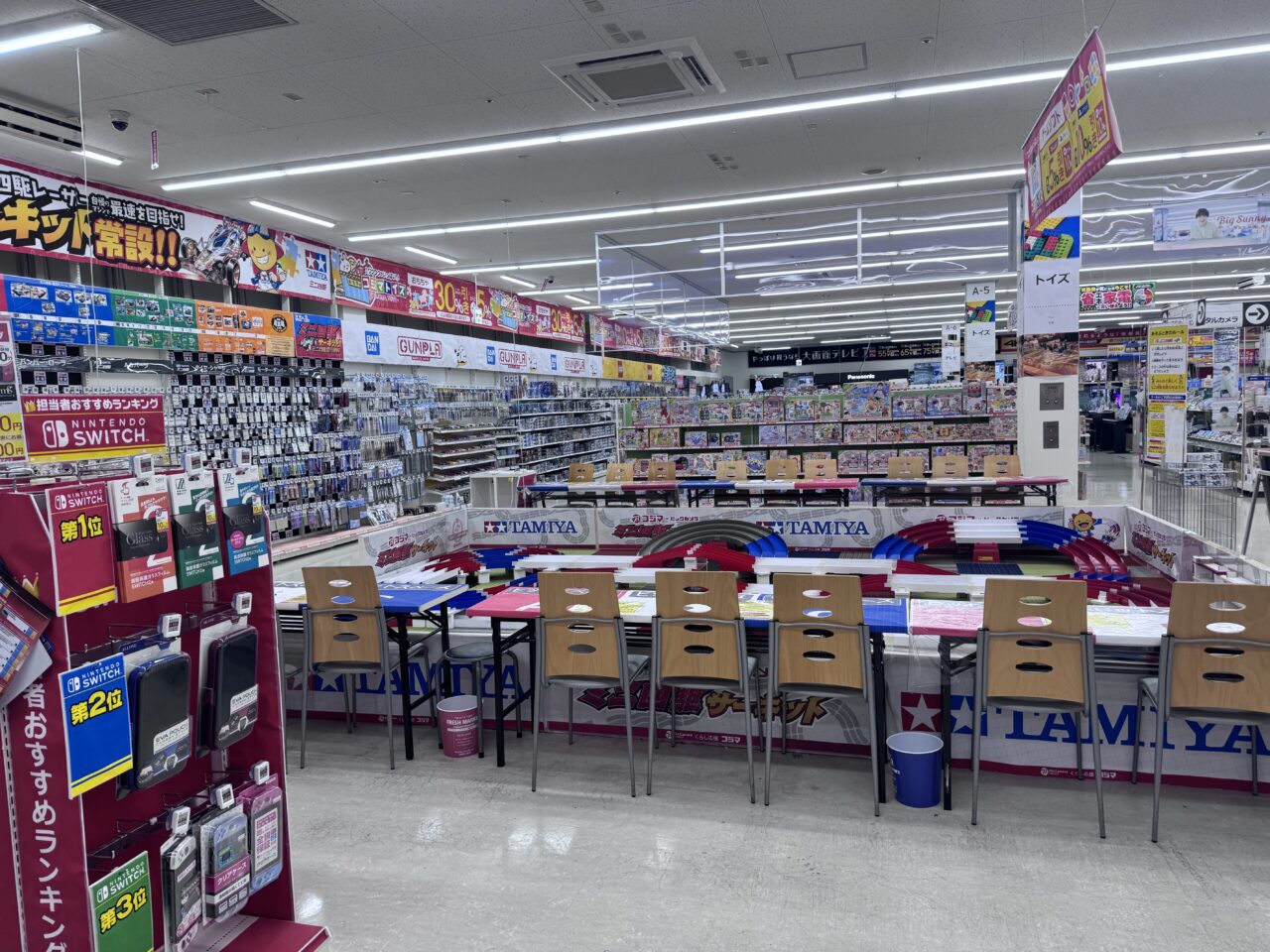 2026年6月コジマ電気店内