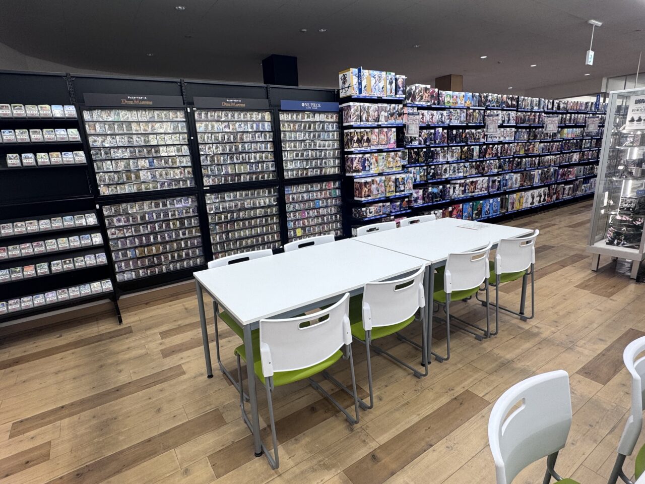 2026年6月ブックオフ安積店2階対戦スペース