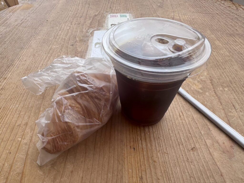2026年7月のHIROKIYAのクロワッサンとコーヒー