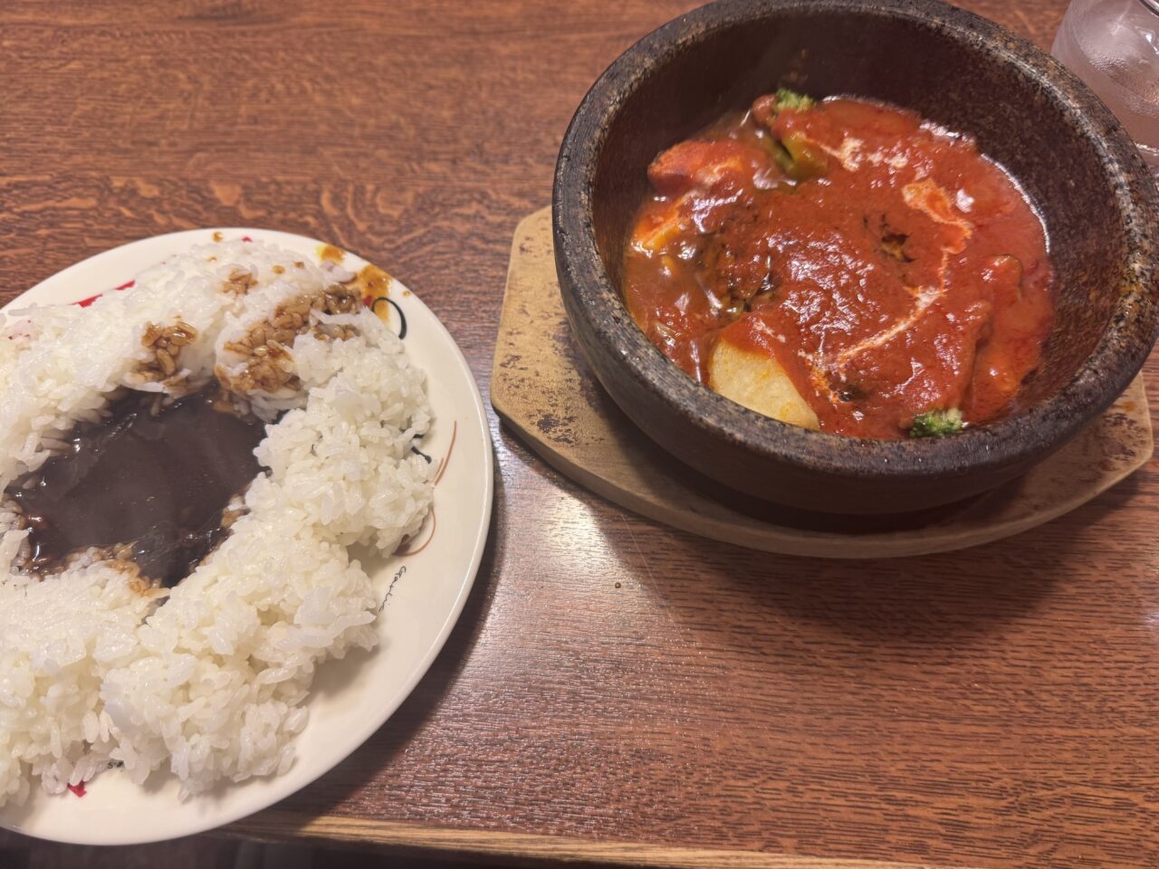 2026年8月トマト＆オニオン 郡山富久山店の石焼煮込みハンバーグ(トマトソース)